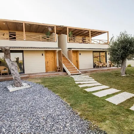 Charming Boutique With Garden *