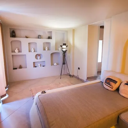 Charming Boutique With Garden Bogazici